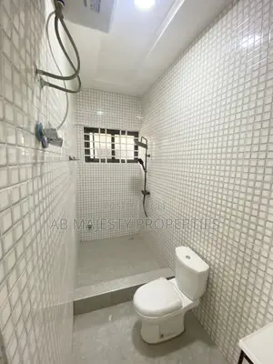 3bdrm House in Ab Majesty, Community 25 for sale