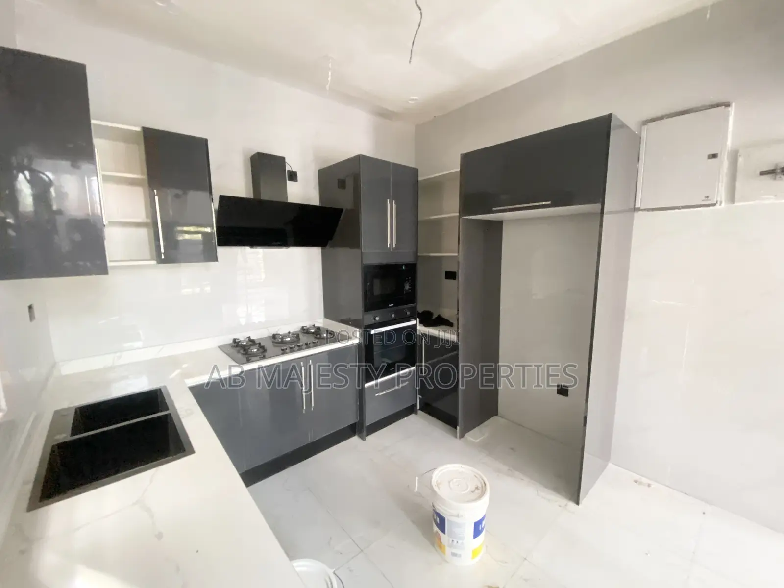 4bdrm House in Ab Majesty, Accra Metropolitan for sale