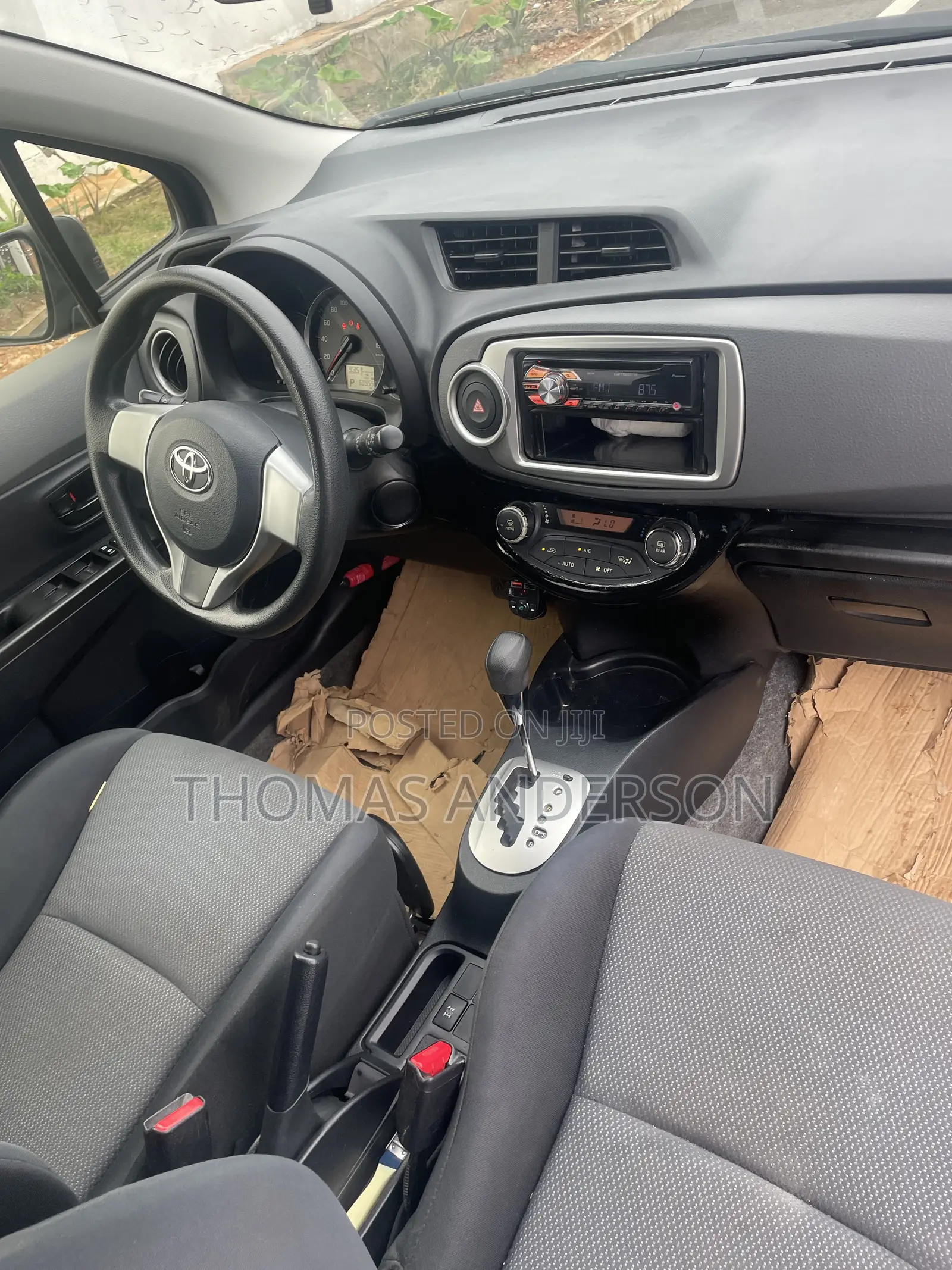 Toyota Vitz 2015 Black