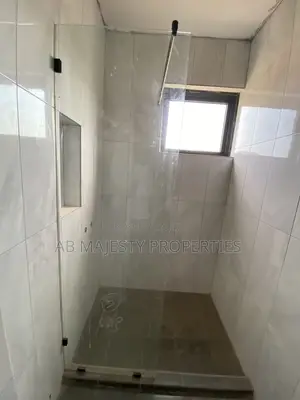 3bdrm House in Ab Majesty, Accra Metropolitan for sale