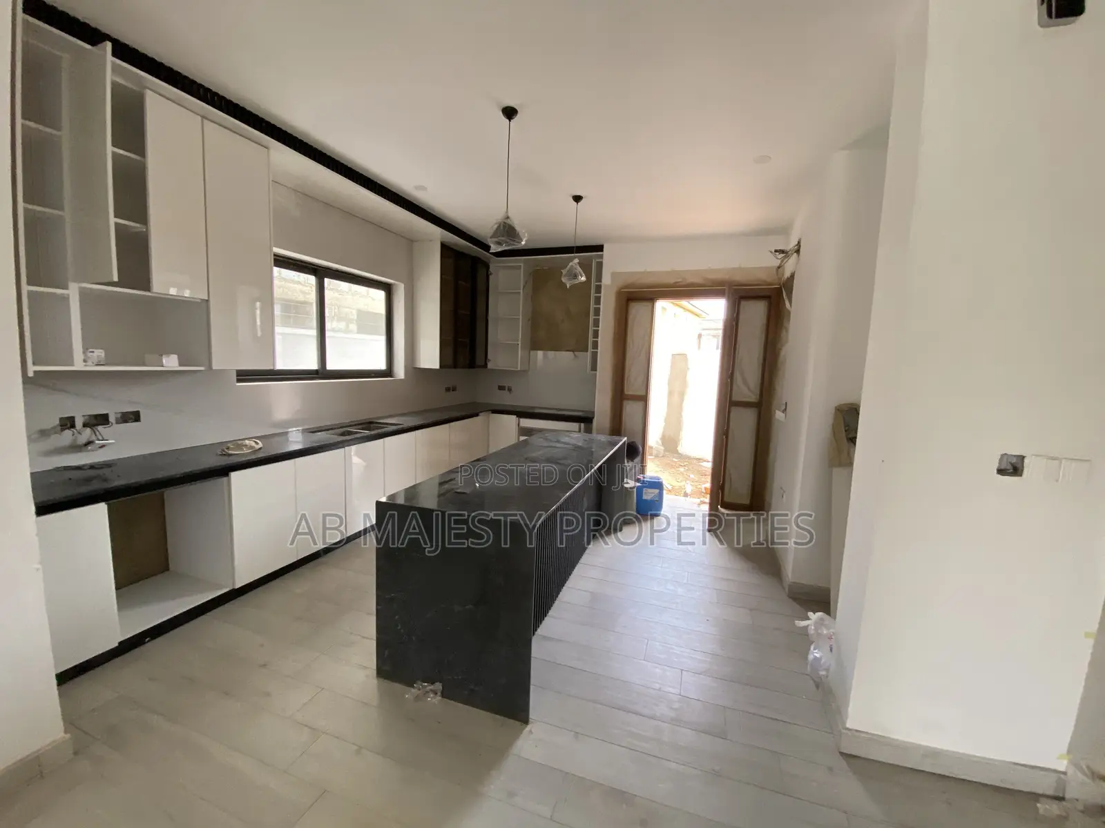 3bdrm House in Ab Majesty, Accra Metropolitan for sale