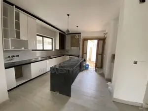 3bdrm House in Ab Majesty, Accra Metropolitan for sale