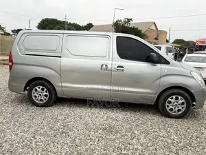 Hyundai Starex 2012 Silver