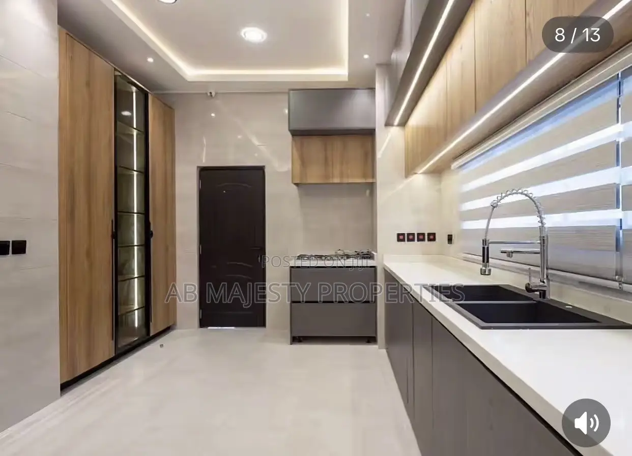 4bdrm House in Ab Majesty, Accra Metropolitan for sale