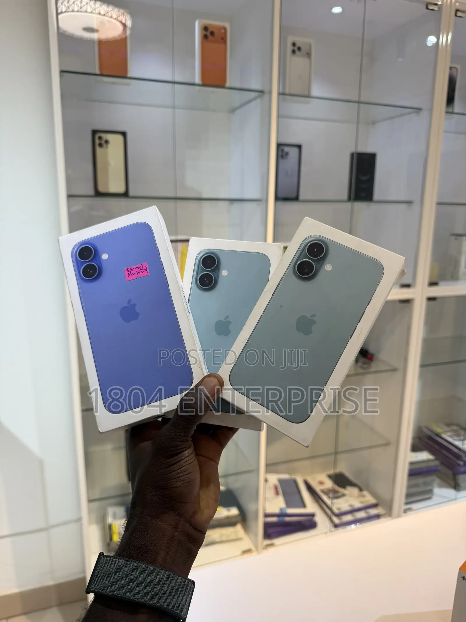 New Apple iPhone 16 128 GB Blue