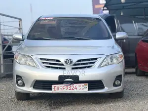 Toyota Corolla LE 4dr Sedan (1.8L 4cyl 4A) 2010 Silver
