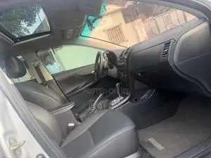 Toyota Corolla LE 4dr Sedan (1.8L 4cyl 4A) 2010 Silver