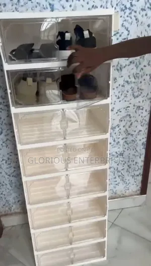 8 Cubes Plastic Storage Rack