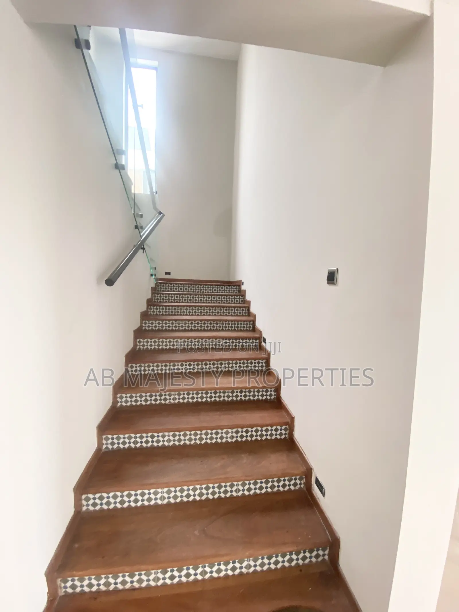 4bdrm House in Ab Majesty, Airport Residential Area for sale