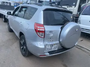 Toyota RAV4 2012 Silver