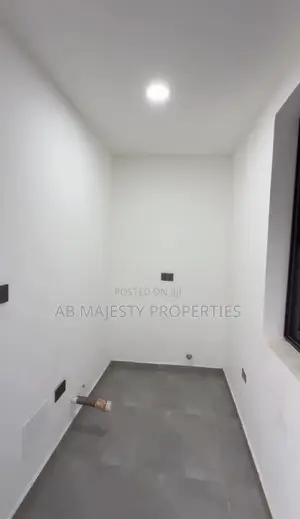3bdrm House in Ab Majesty, Accra Metropolitan for sale
