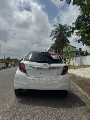 Toyota Vitz 2014 White