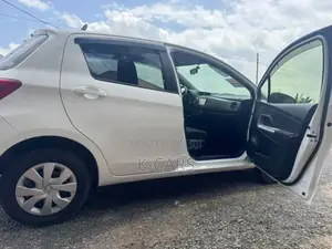 Toyota Vitz 2014 White