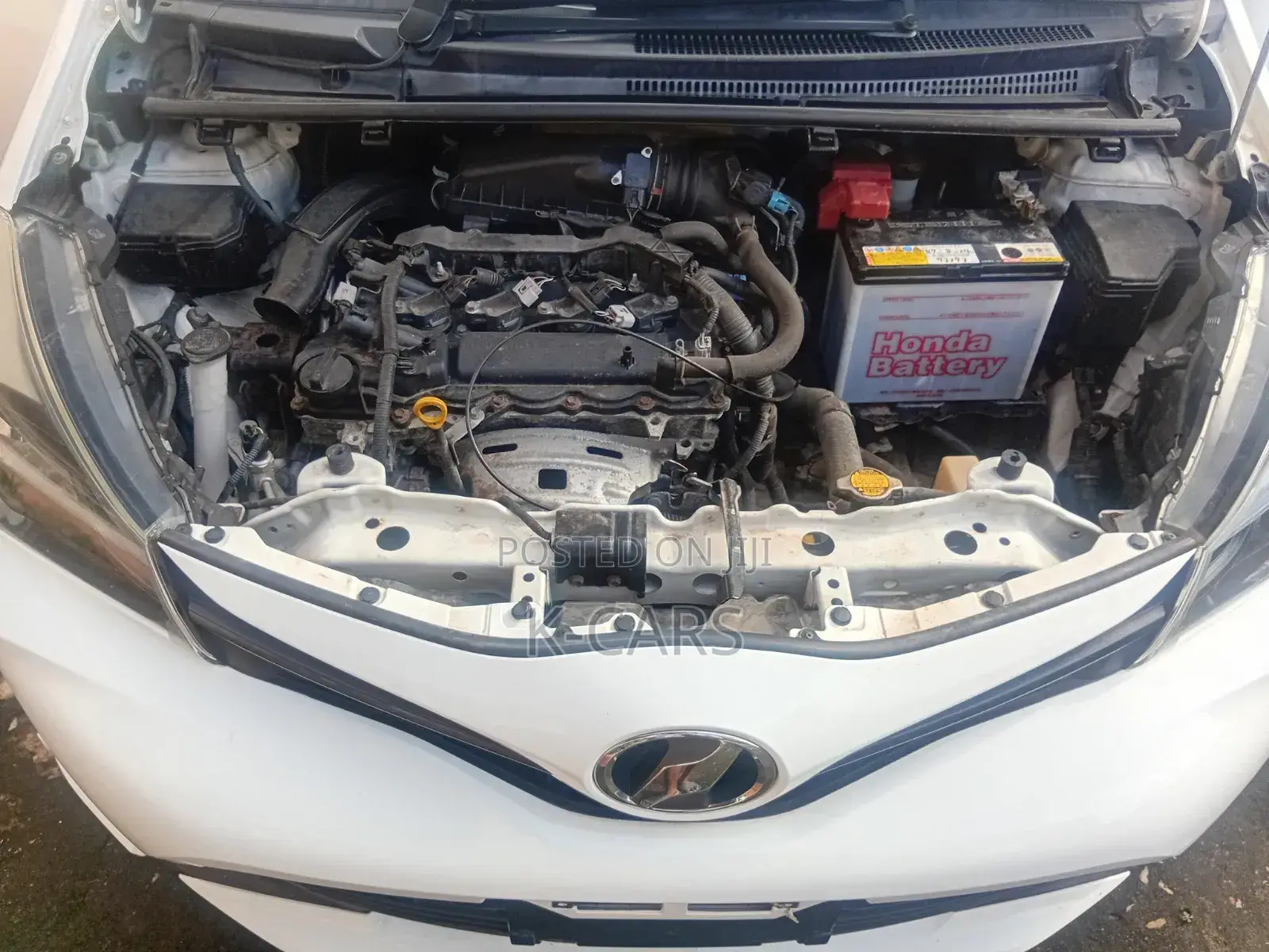 Toyota Vitz 2014 White
