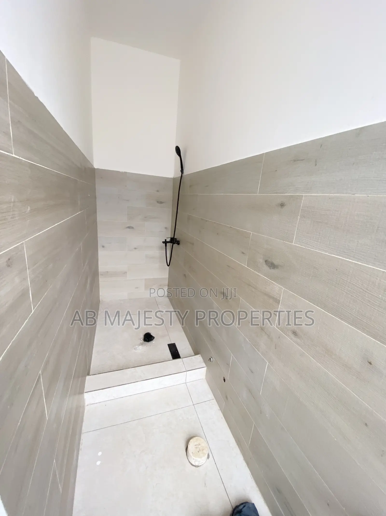 3bdrm House in Ab Majesty, Accra Metropolitan for sale