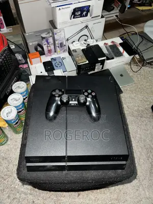 PlayStation 4 Standard Edition