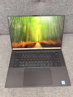 Laptop Dell Latitude 5550 32GB Intel Xeon SSD 256GB