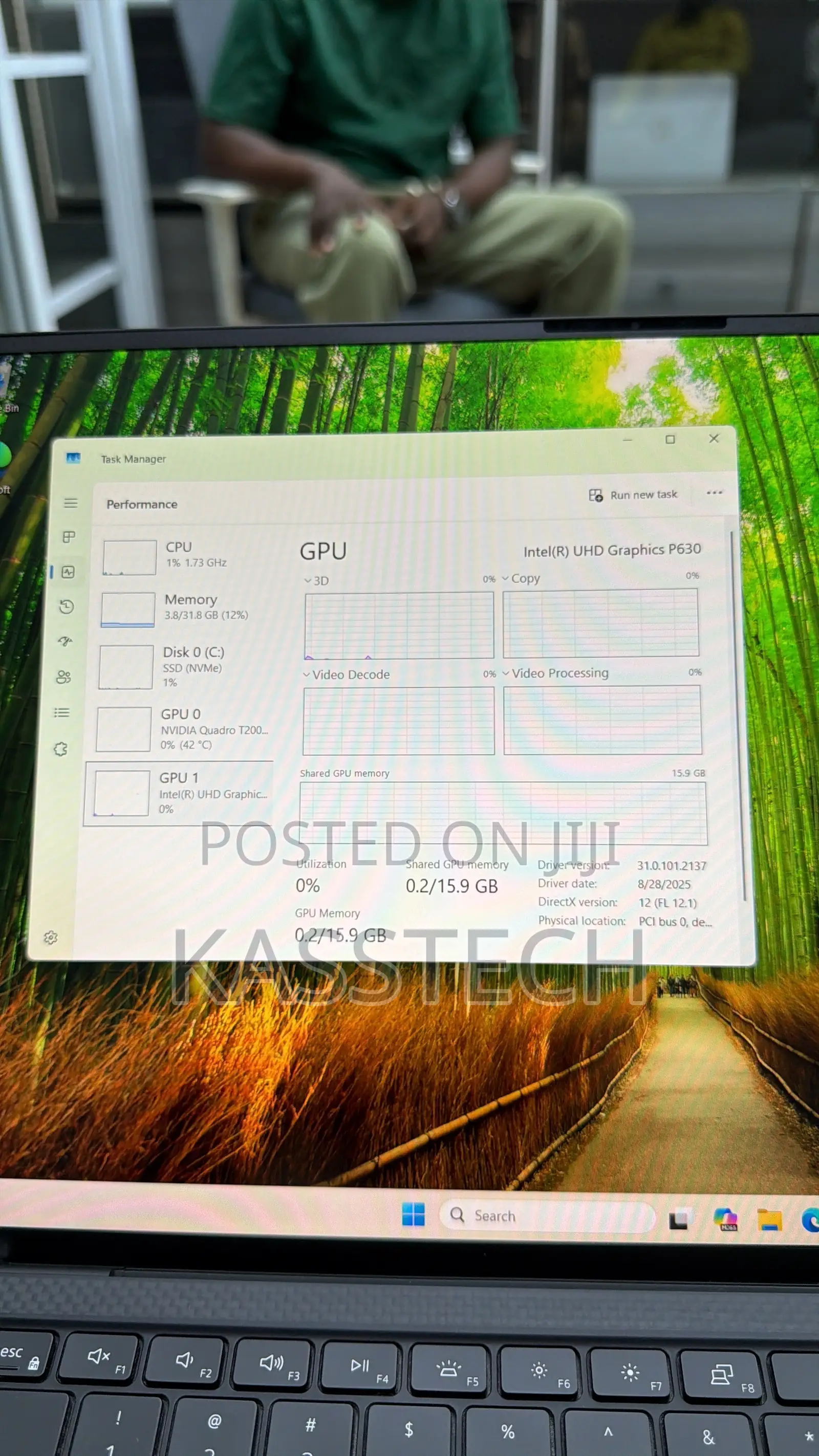Laptop Dell Latitude 5550 32GB Intel Xeon SSD 256GB