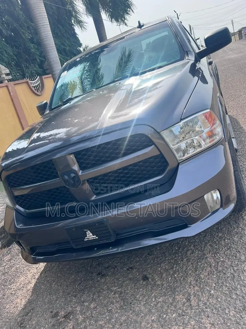Dodge RAM 1500 5.7 Petrol RWD 2021