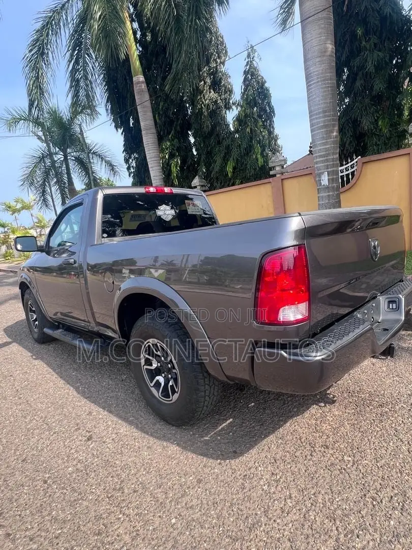 Dodge RAM 1500 5.7 Petrol RWD 2021
