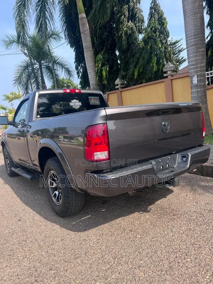 Dodge RAM 1500 5.7 Petrol RWD 2021