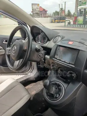 Mazda Demio 2010 Silver