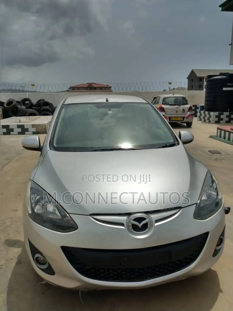 Mazda Demio 2010 Silver