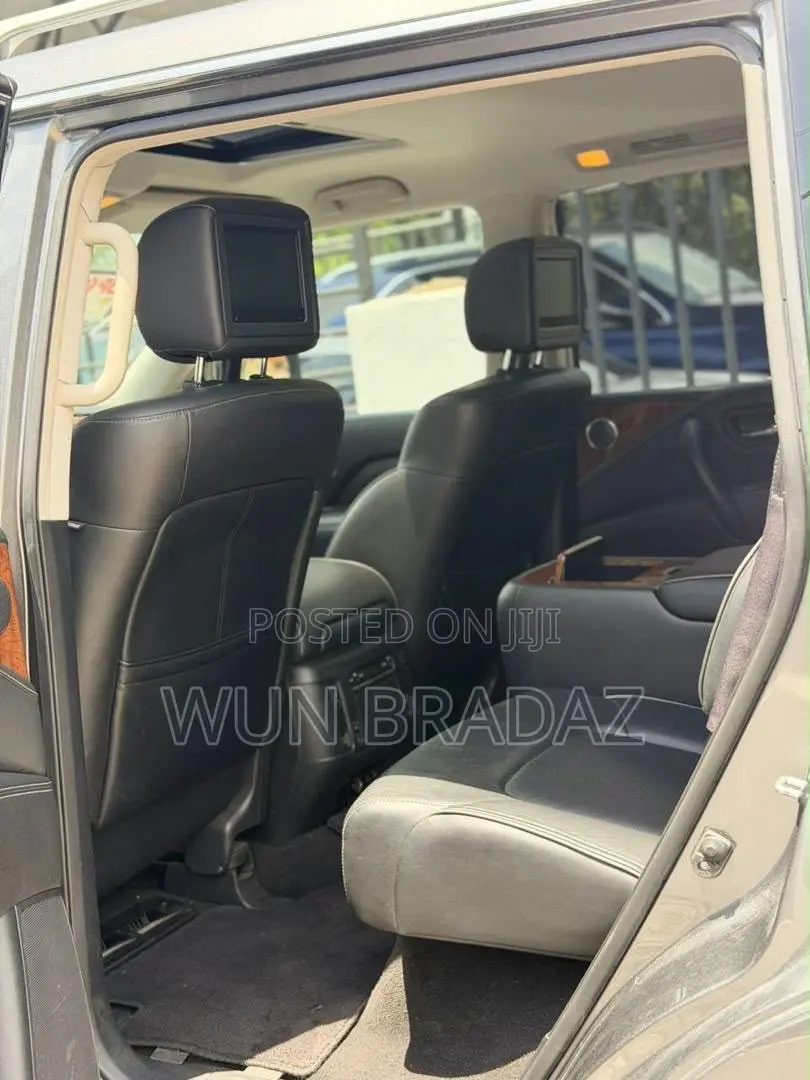 Infiniti QX80 2018 Gray