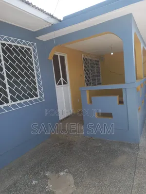 4bdrm House in Tema Community 9 for sale