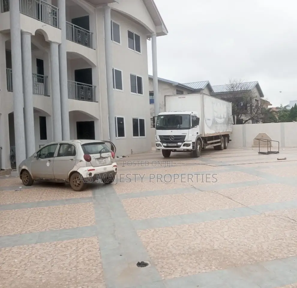 3bdrm Apartment in Ab Majesty, Accra Metropolitan for rent