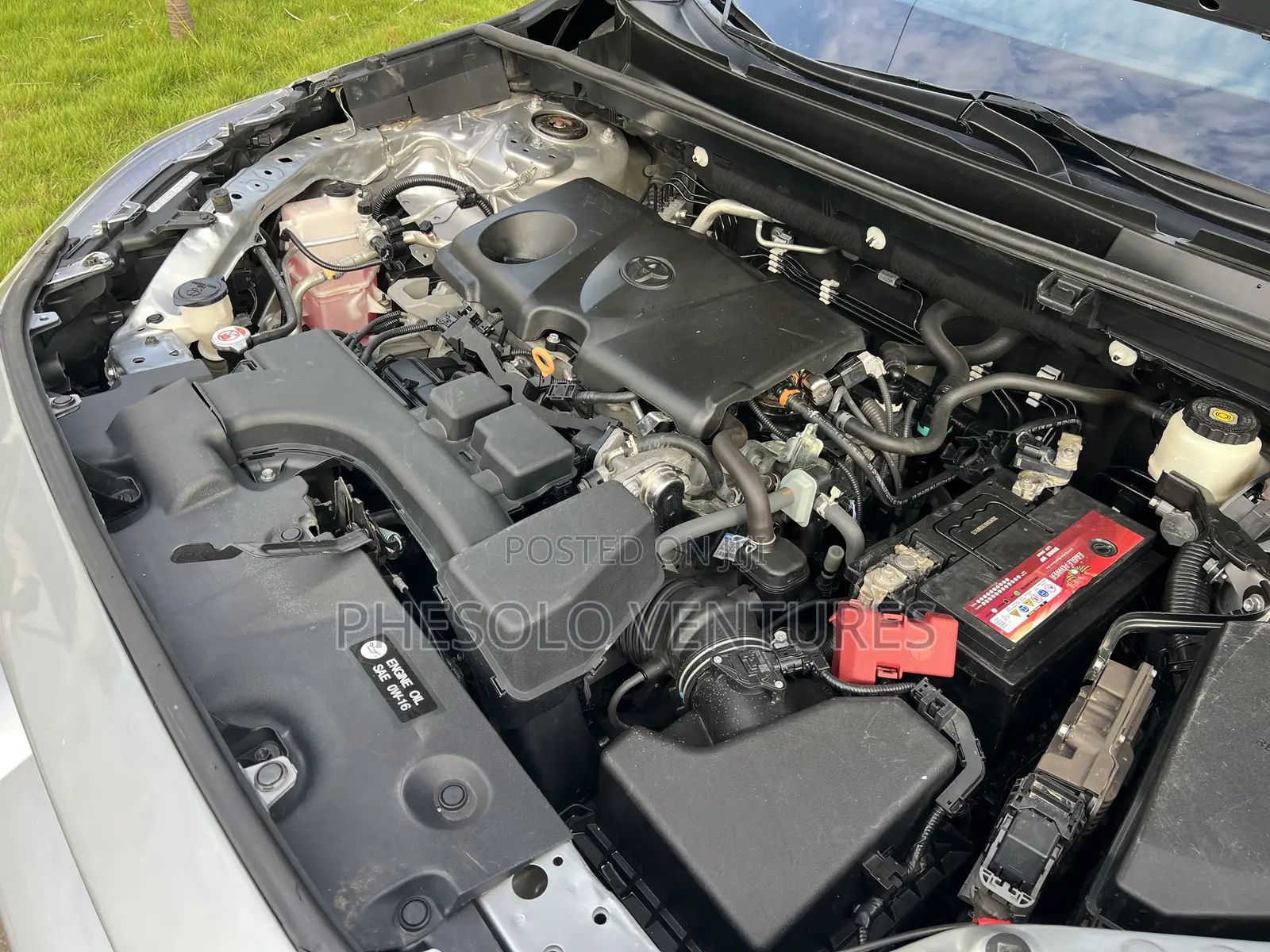 Toyota RAV4 XLE 2022 Silver