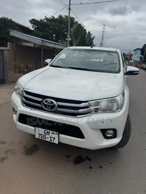 Toyota Hilux 2017 White