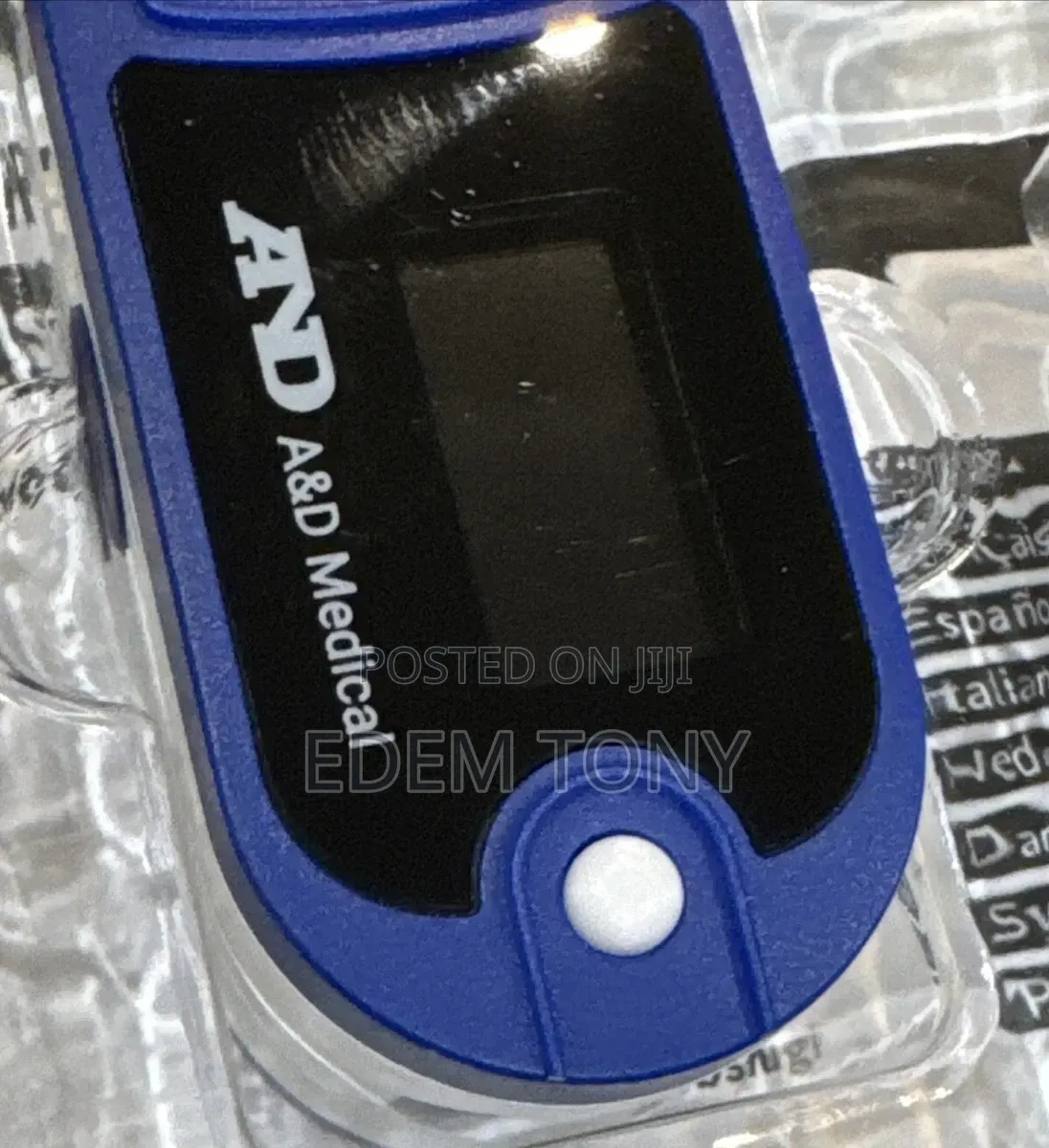 A&D Fingertip Pulse Oximeter UP-200