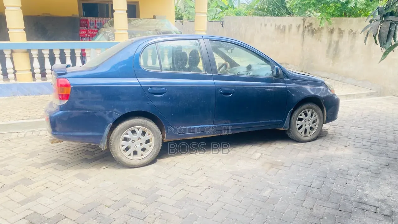 Toyota Echo Sedan 2005 Blue