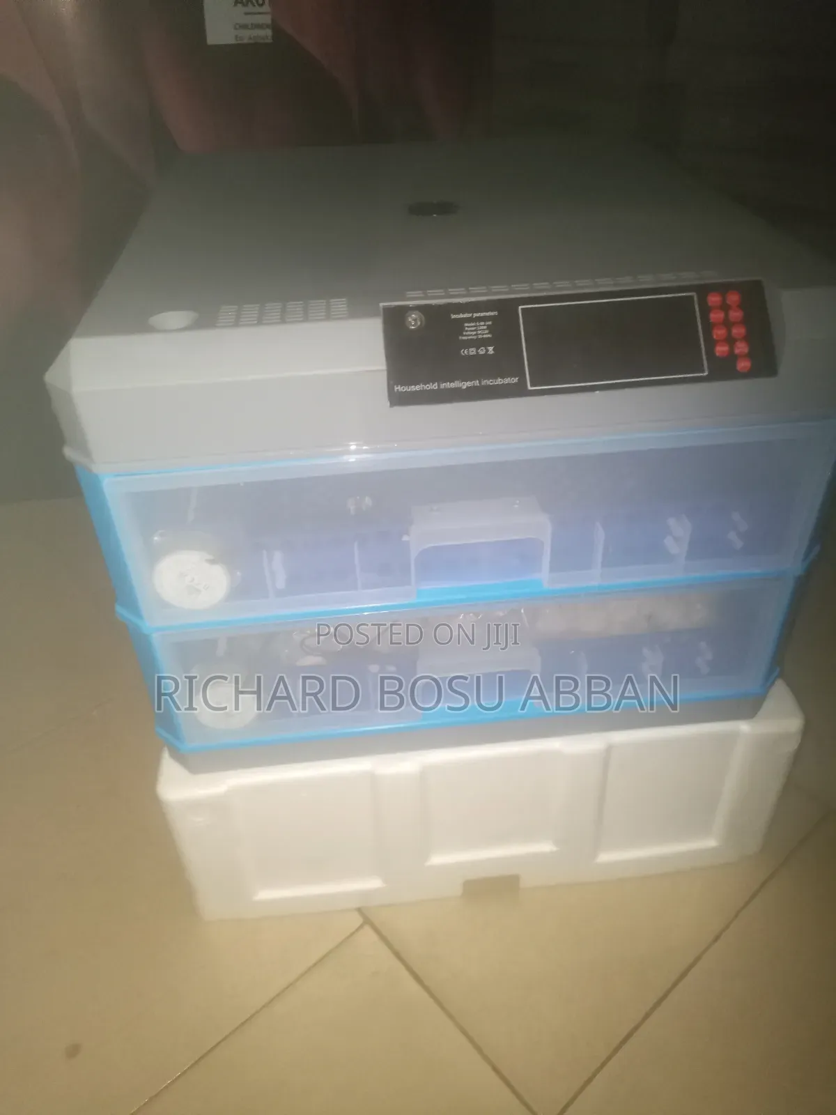 140 Capacity Eggs Incubator for Sale.