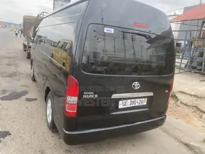 Toyota HiAce 2012 Black