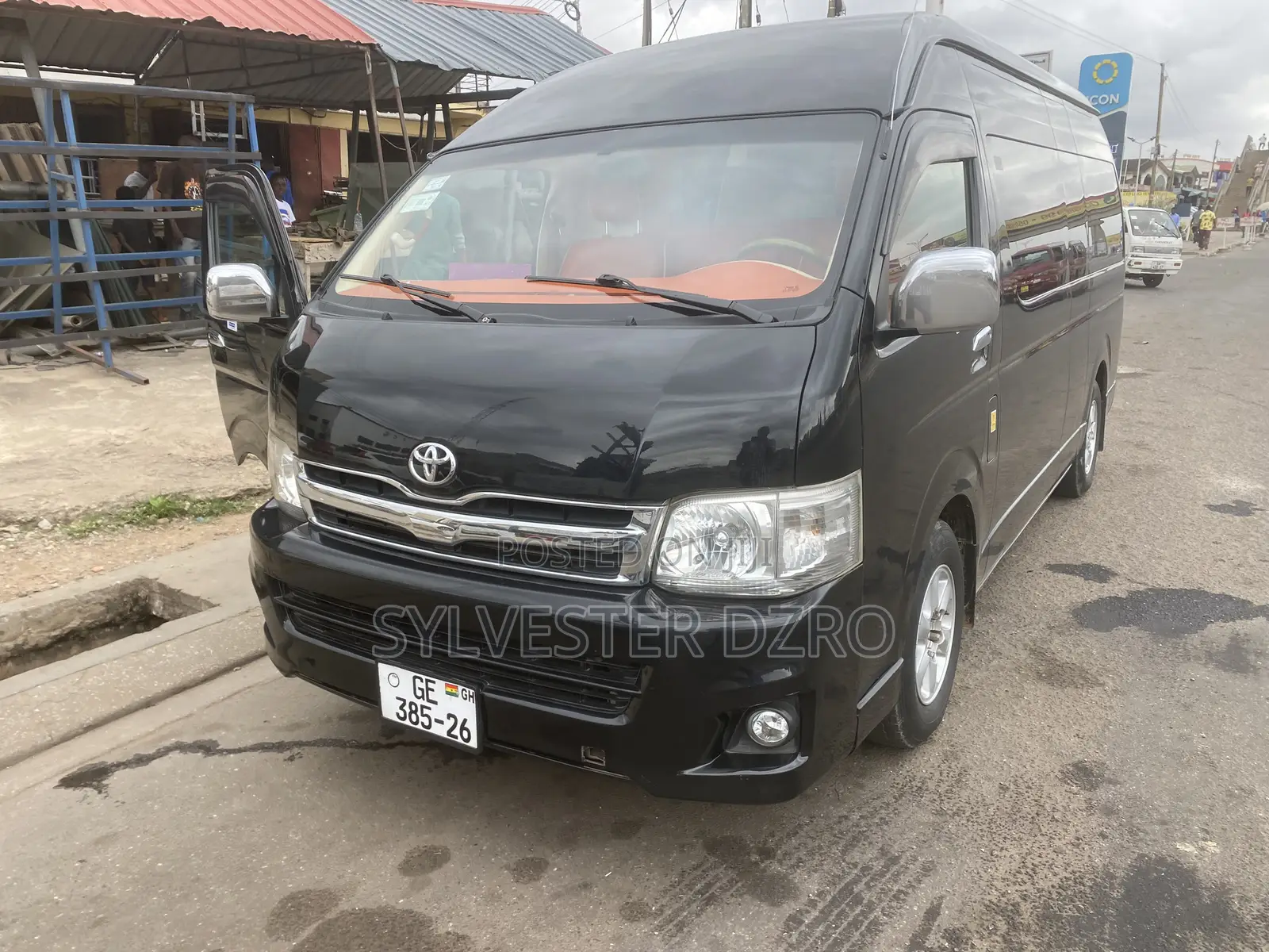 Toyota HiAce 2012 Black