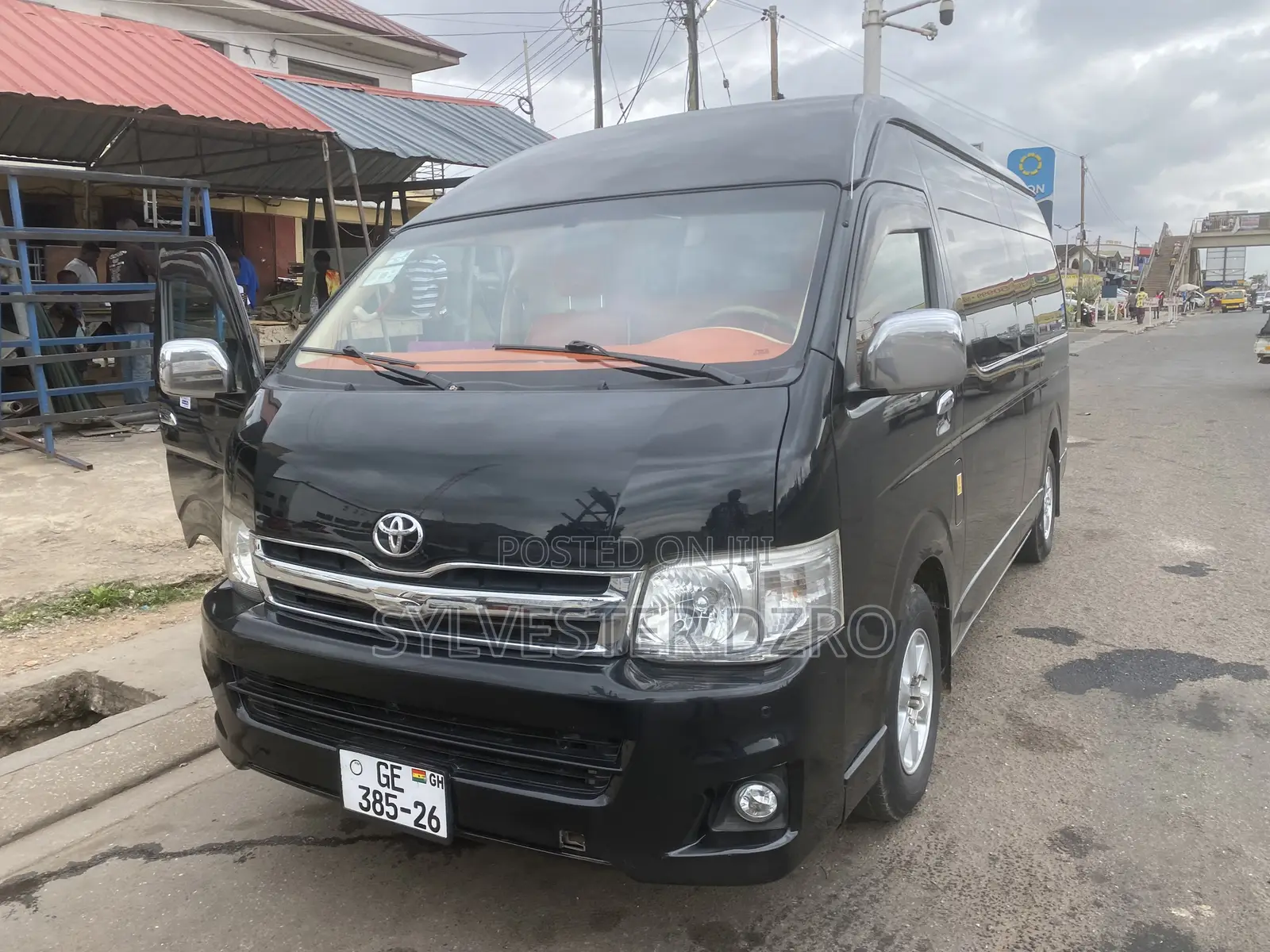 Toyota HiAce 2012 Black