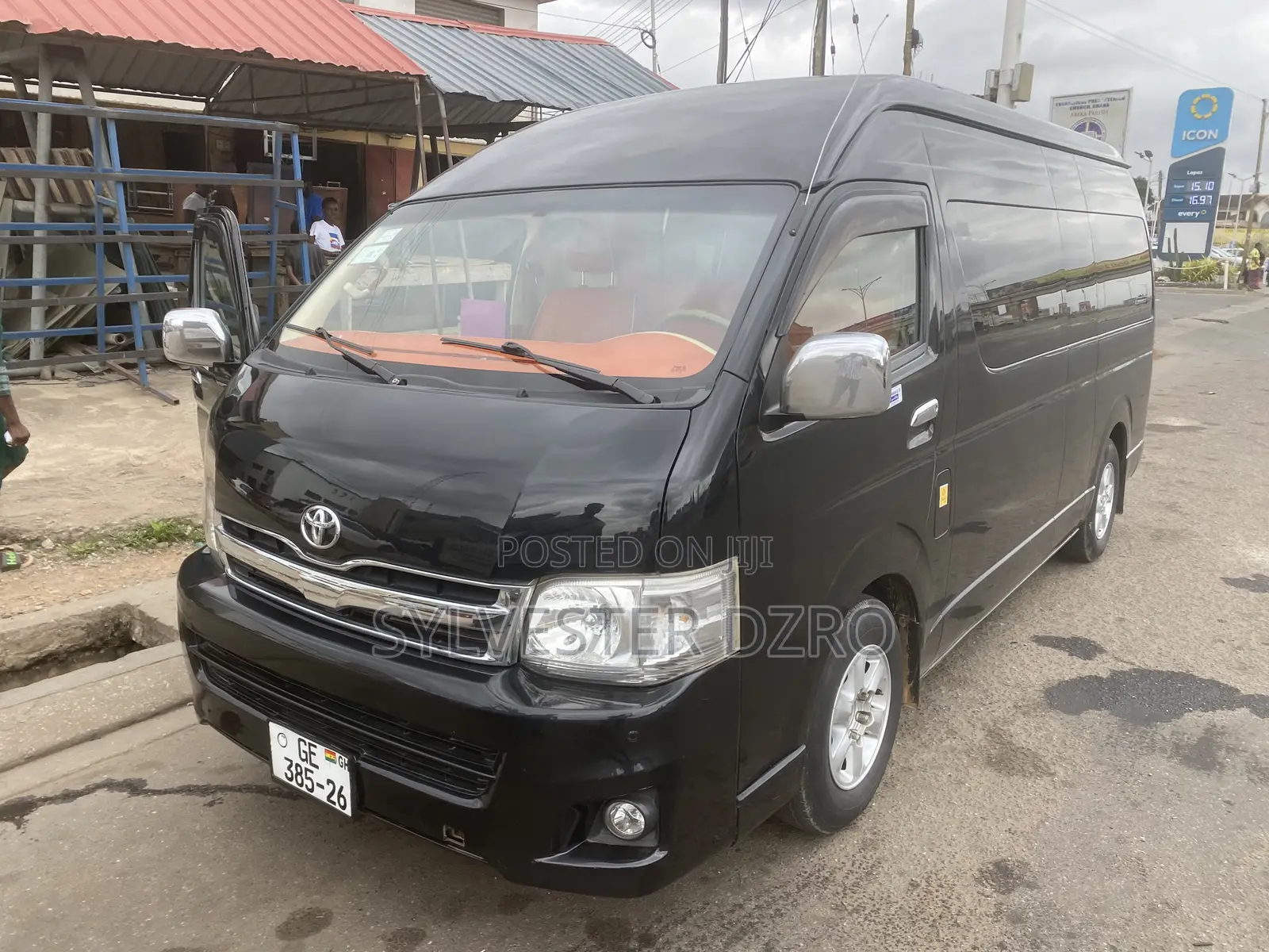 Toyota HiAce 2012 Black