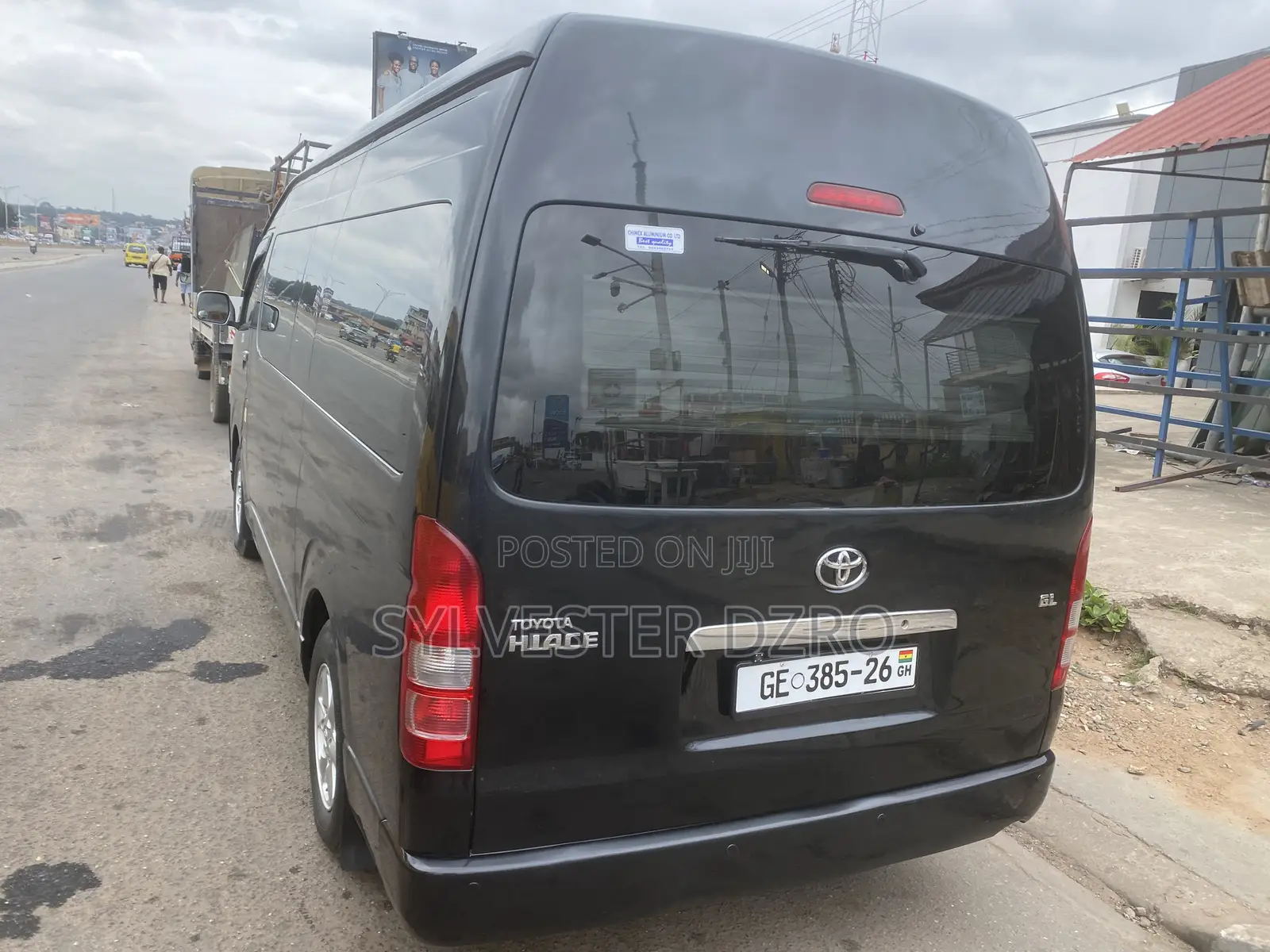 Toyota HiAce 2012 Black
