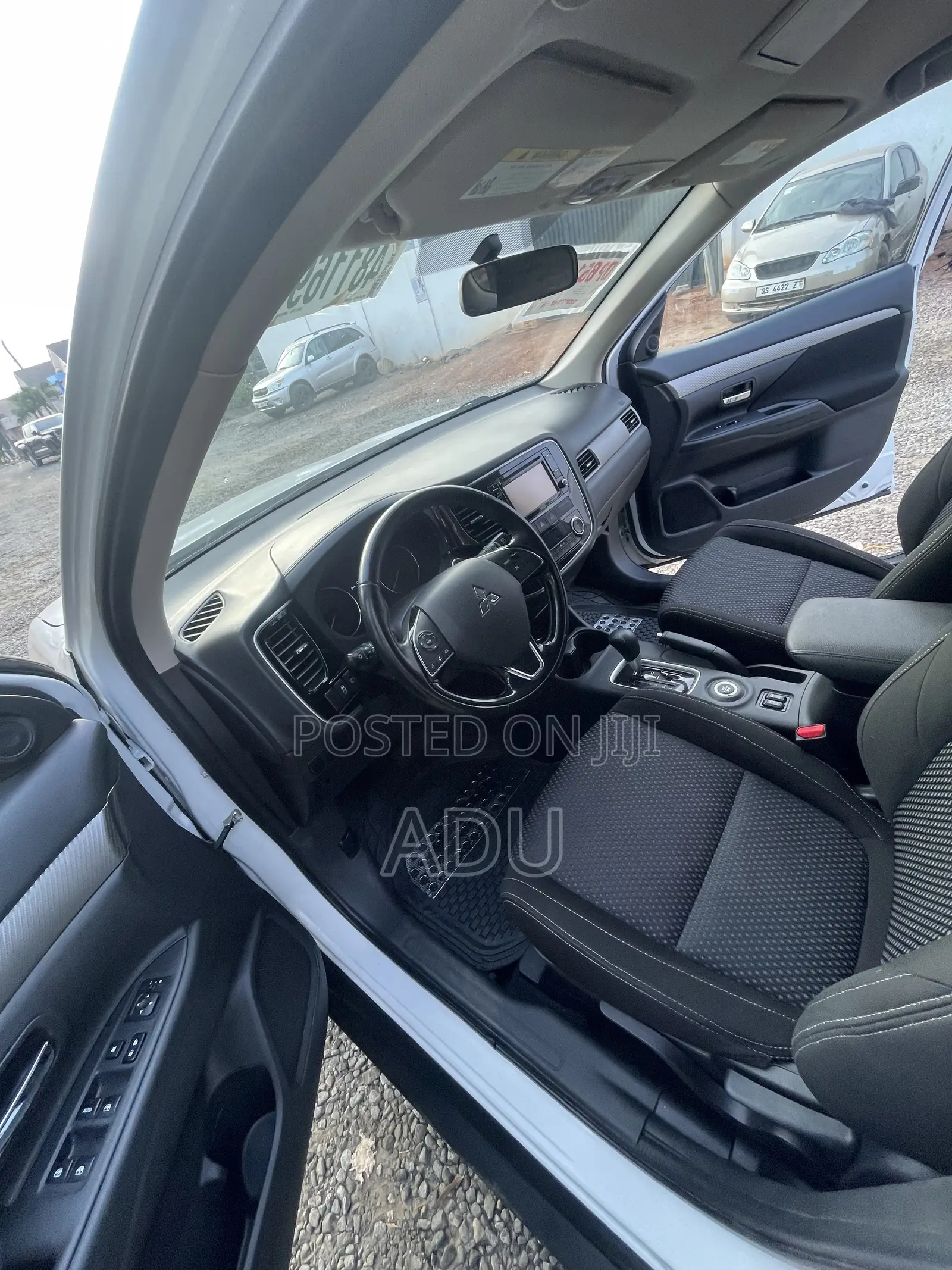 Mitsubishi Outlander SE AWC 2016 White