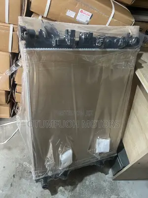 Dodge Ram 2013 2014 2015 2016 2017 2018 Radiator (Water Tank)