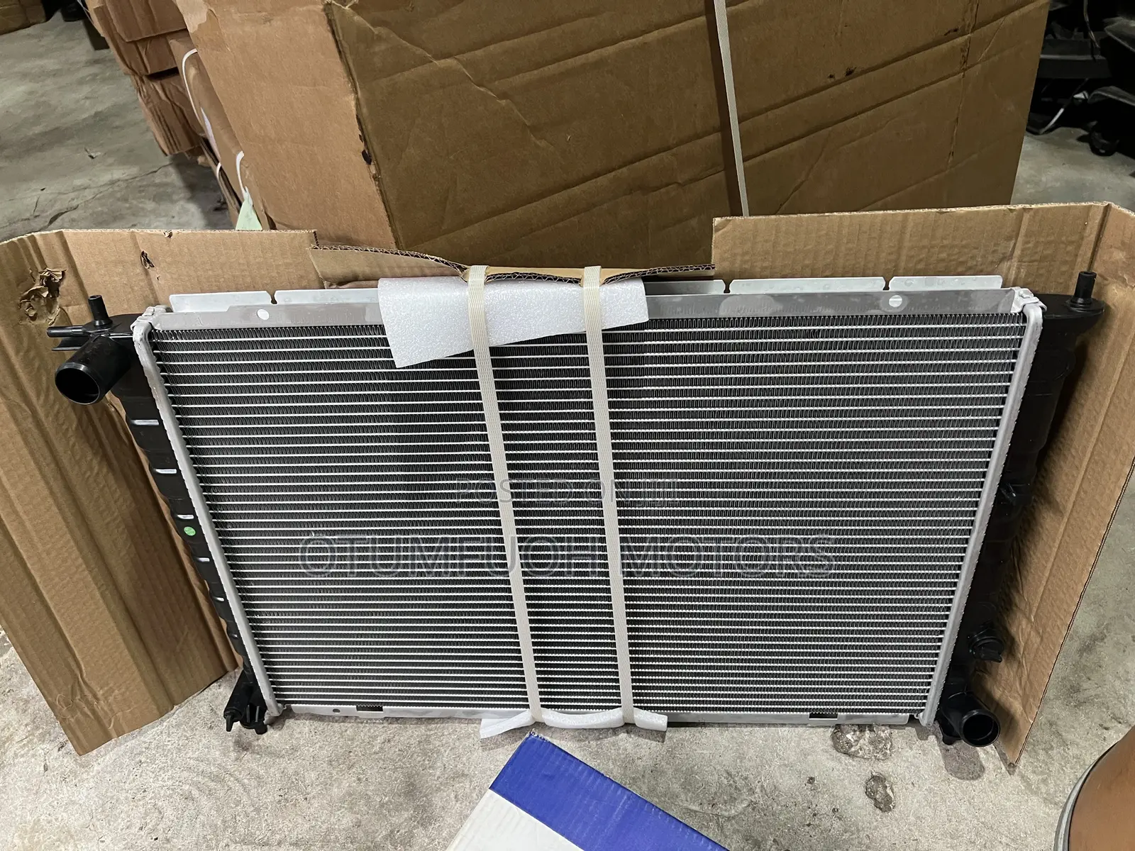 Hyundai H200 Radiator (Water Tank)