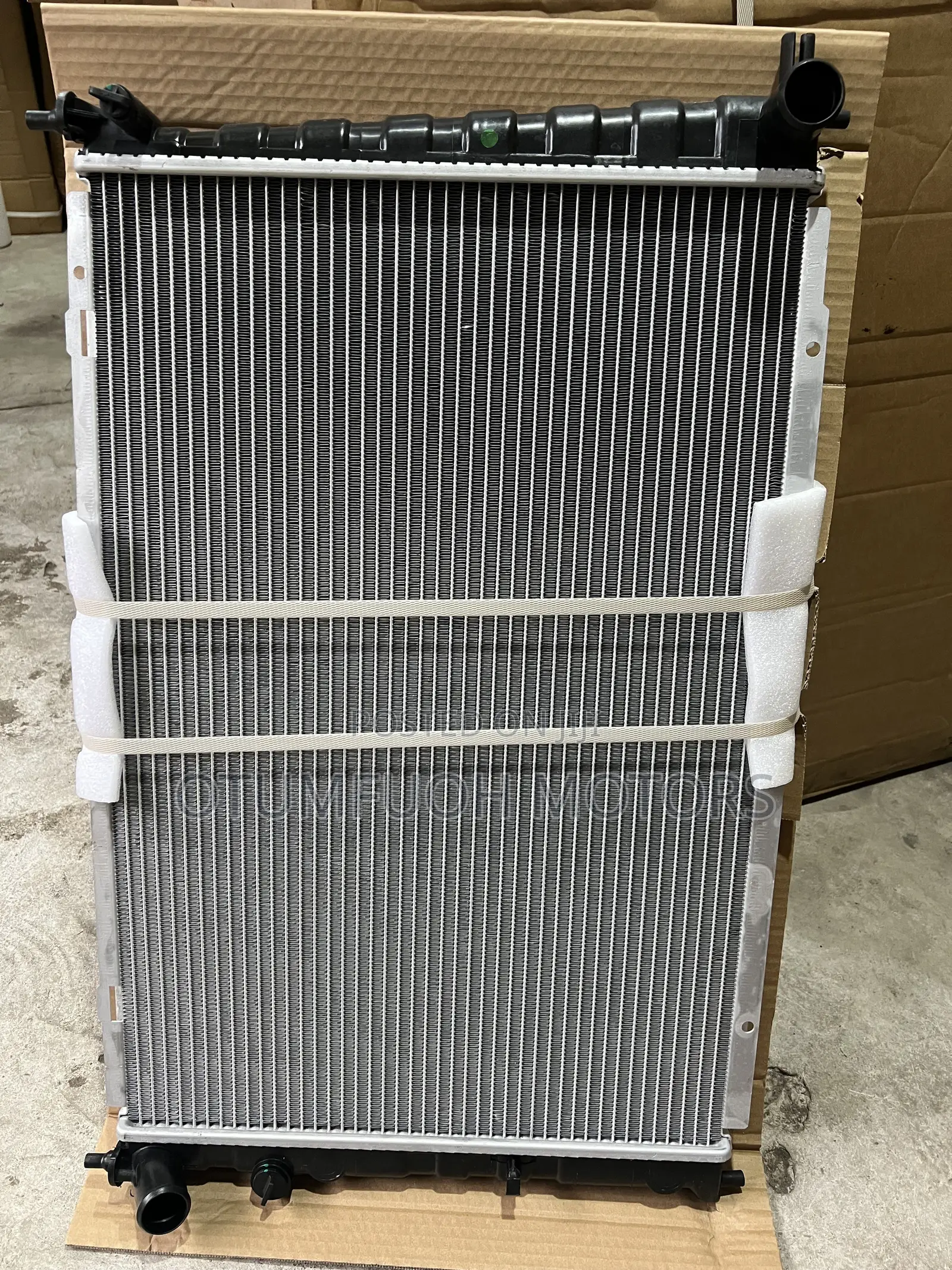 Hyundai H200 Radiator (Water Tank)
