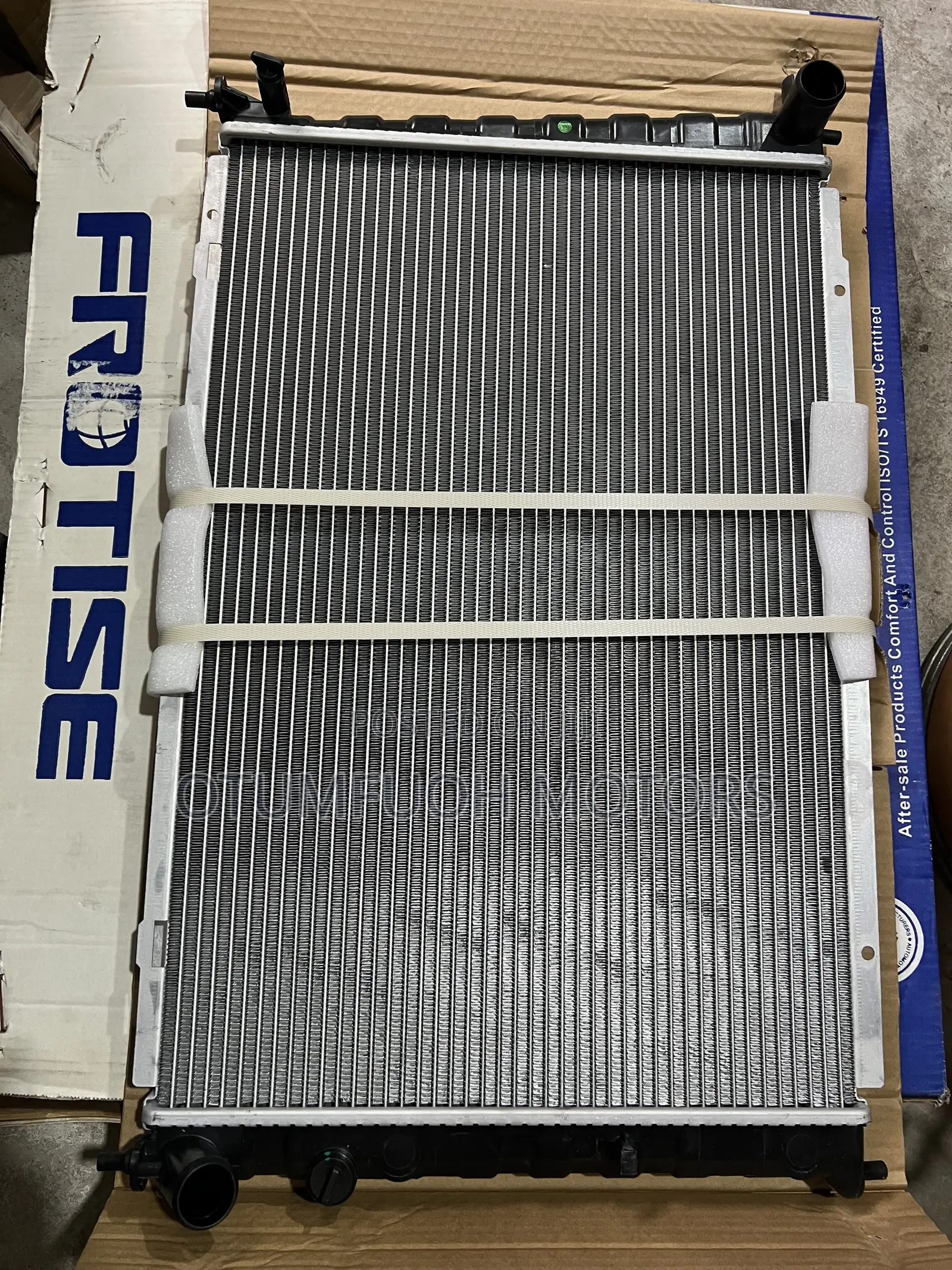 Hyundai H200 Radiator (Water Tank)