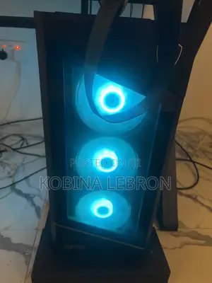 Desktop Computer MSI model 32GB AMD Ryzen 7 SSD 1T