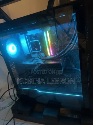 Desktop Computer MSI model 32GB AMD Ryzen 7 SSD 1T