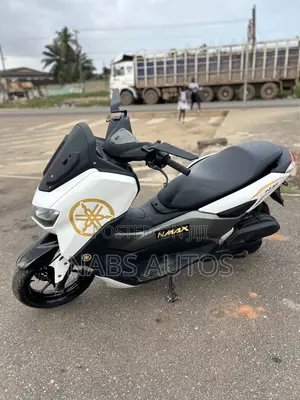 Yamaha NMAX 155 2022 White