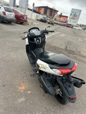 Yamaha NMAX 155 2022 White