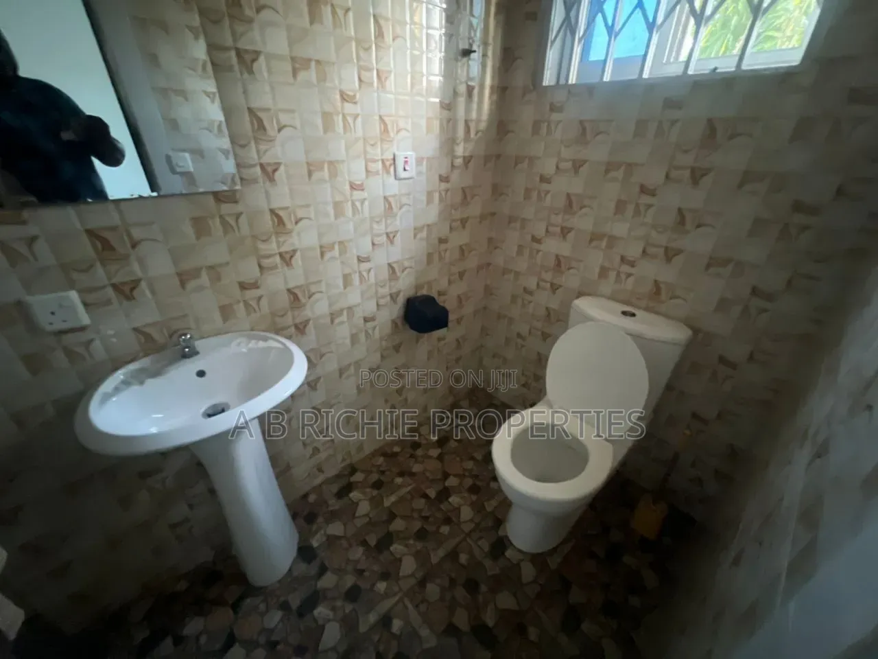 2bdrm Apartment in Ab Richie Properties, Tseaddo for rent
